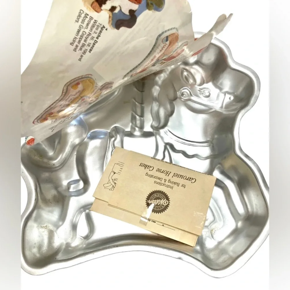 Vintage 1990 Wilton Carousel Horse Cake Pan w/ Liner 2105-6507